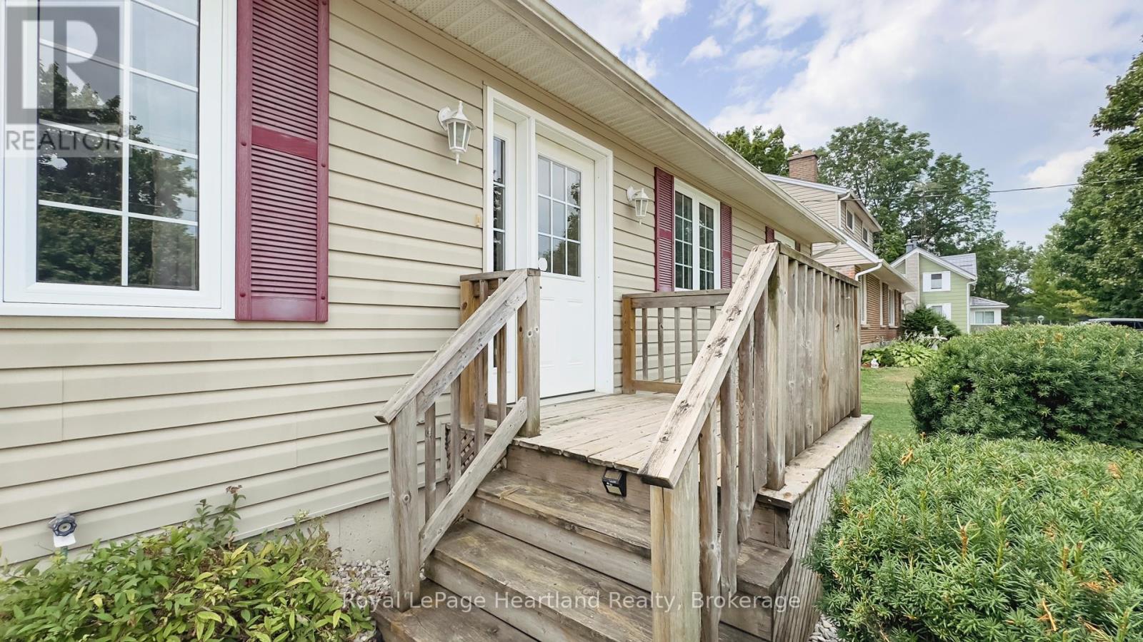 72 Princess Street W, Central Huron, Ontario  N0M 1L0 - Photo 39 - X12344302