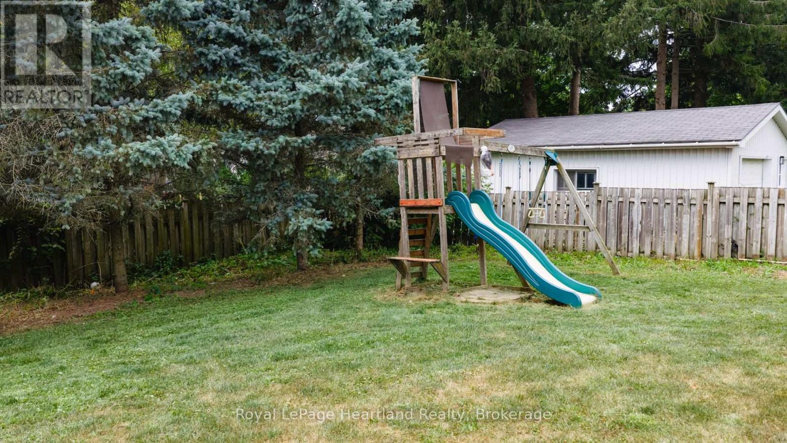 72 Princess Street W, Central Huron, Ontario  N0M 1L0 - Photo 43 - X12344302