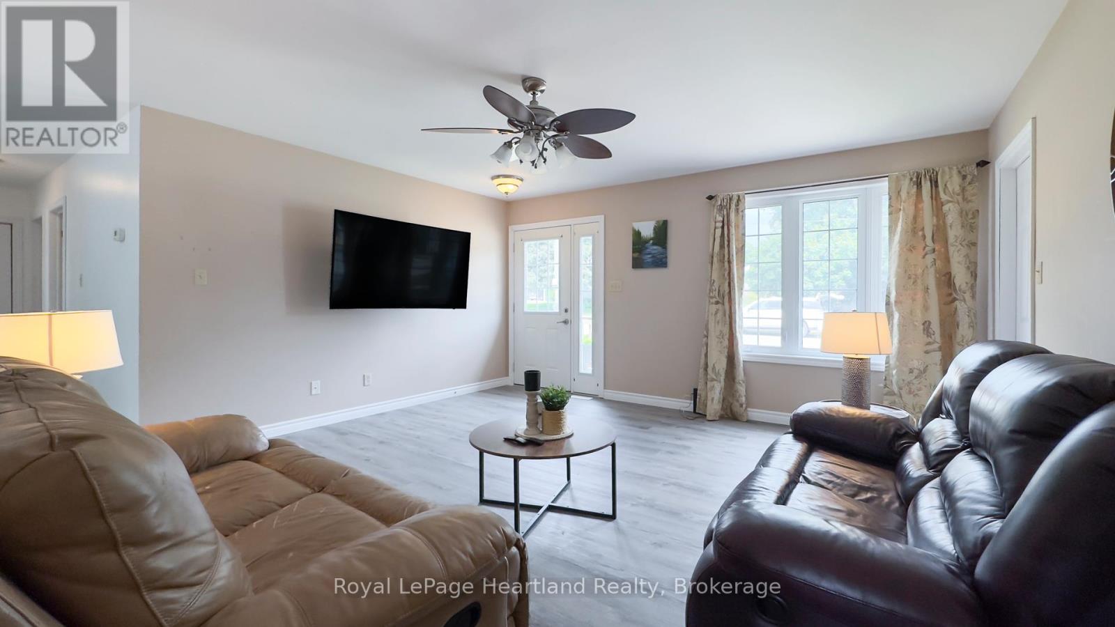 72 Princess Street W, Central Huron, Ontario  N0M 1L0 - Photo 7 - X12344302