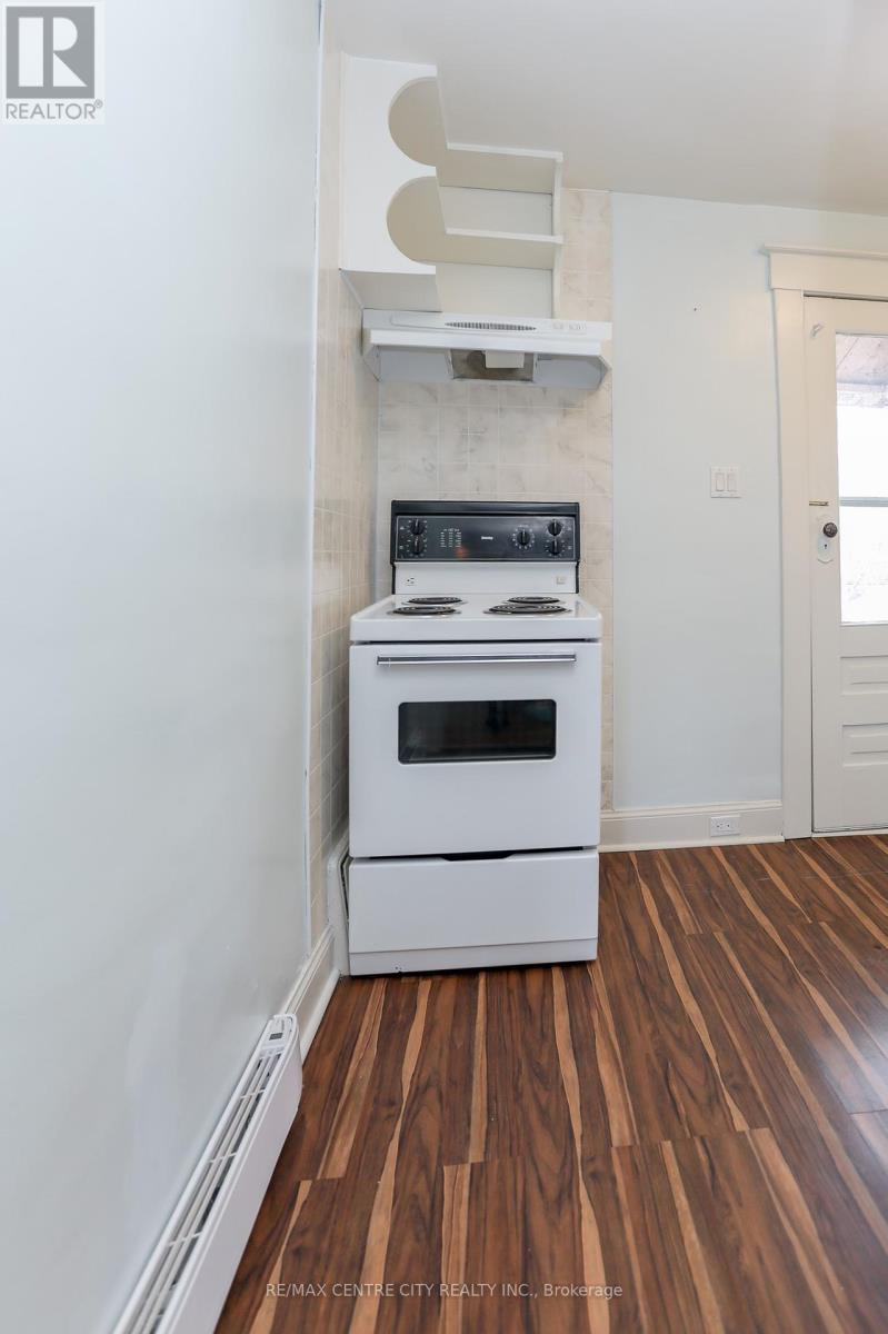 15 Wilson Avenue, St. Thomas, Ontario  N5R 3P9 - Photo 26 - X12348161