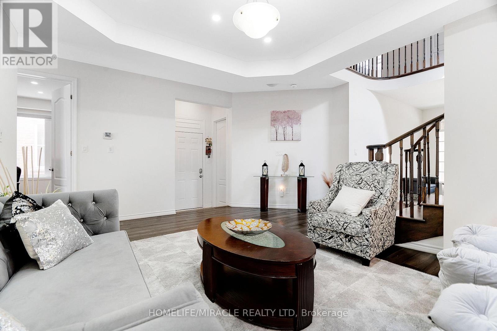 69 Mincing Trail, Brampton, Ontario  L7A 4S9 - Photo 14 - W12334421