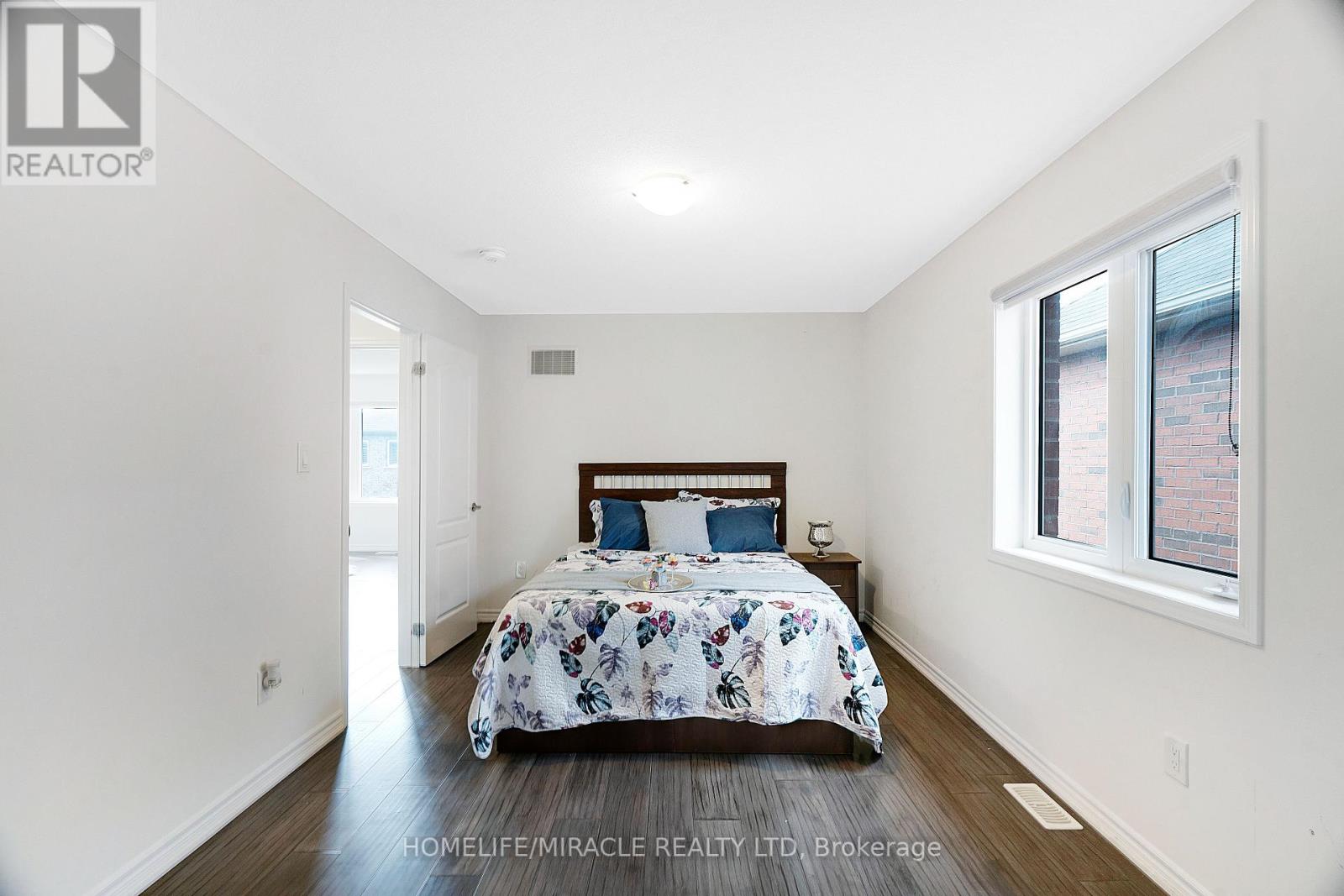 69 Mincing Trail, Brampton, Ontario  L7A 4S9 - Photo 25 - W12334421