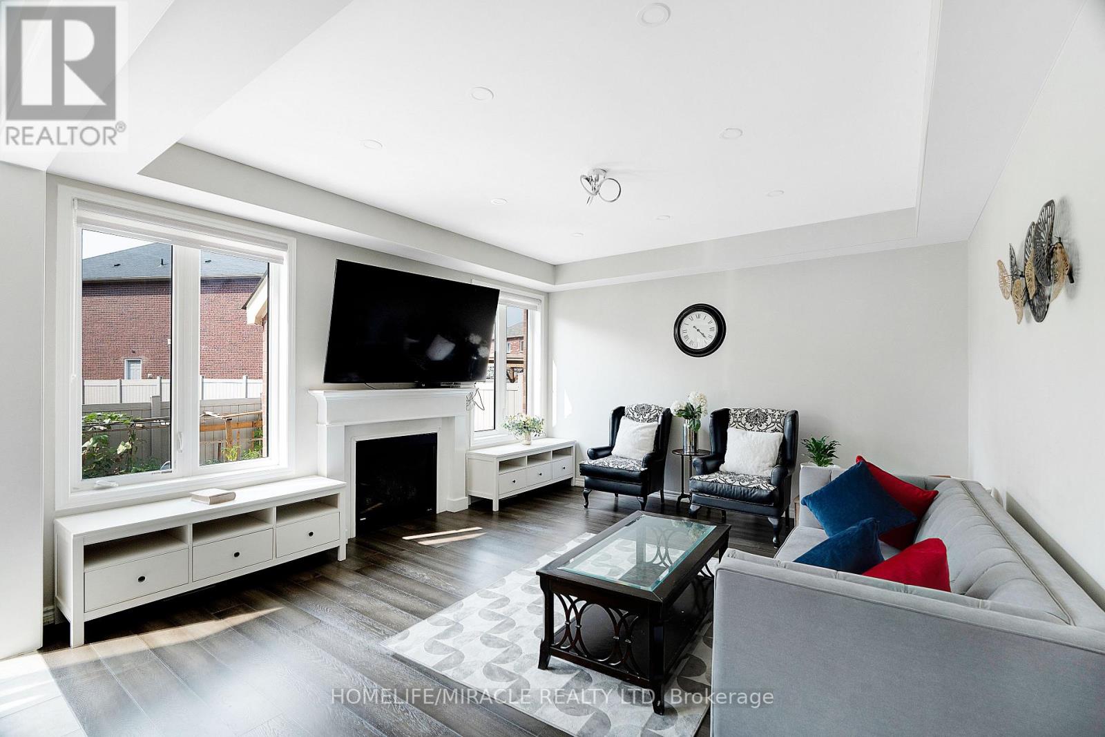 69 Mincing Trail, Brampton, Ontario  L7A 4S9 - Photo 10 - W12334421