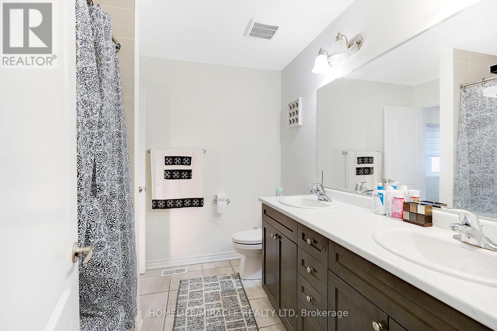69 Mincing Trail, Brampton, Ontario  L7A 4S9 - Photo 29 - W12334421