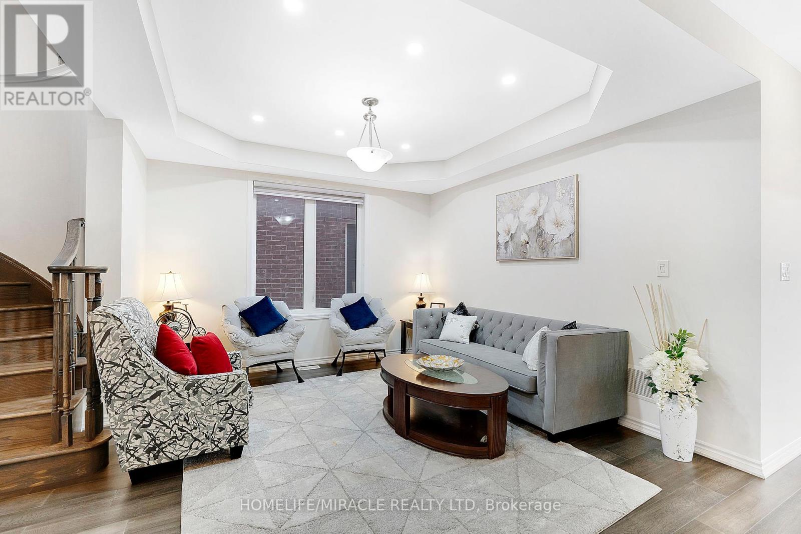 69 Mincing Trail, Brampton, Ontario  L7A 4S9 - Photo 5 - W12334421