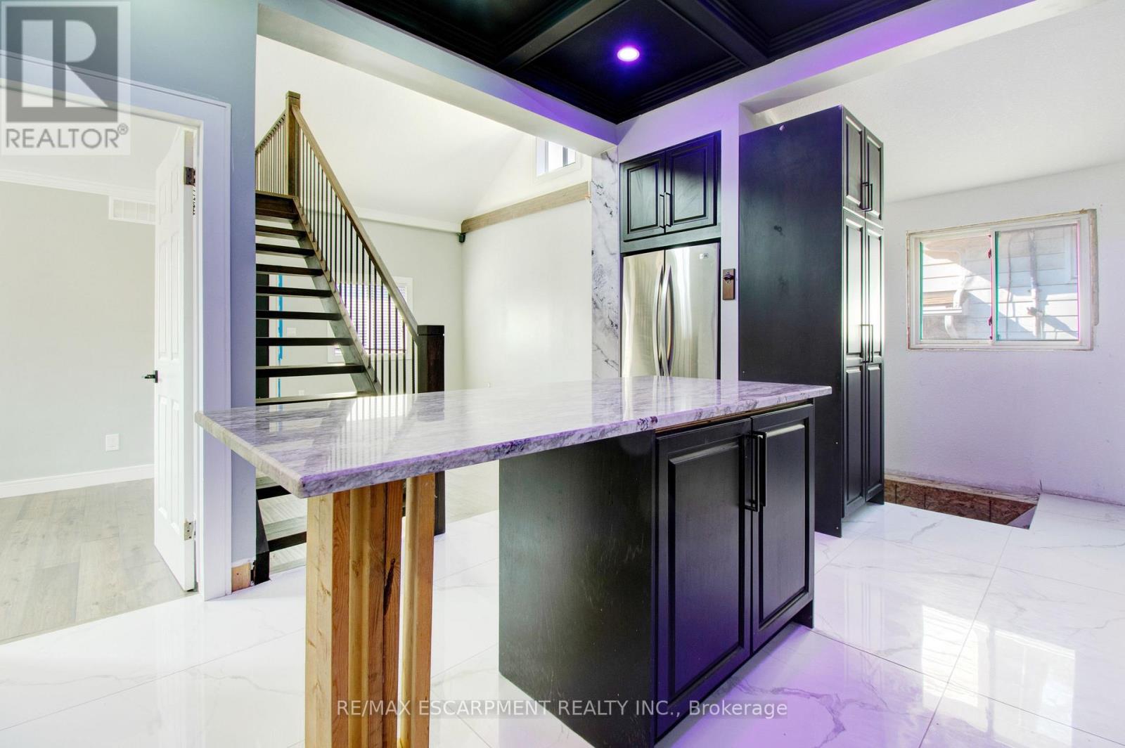 85 East 37th Street, Hamilton (Macassa), Ontario  L8V 4B1 - Photo 20 - X12348150