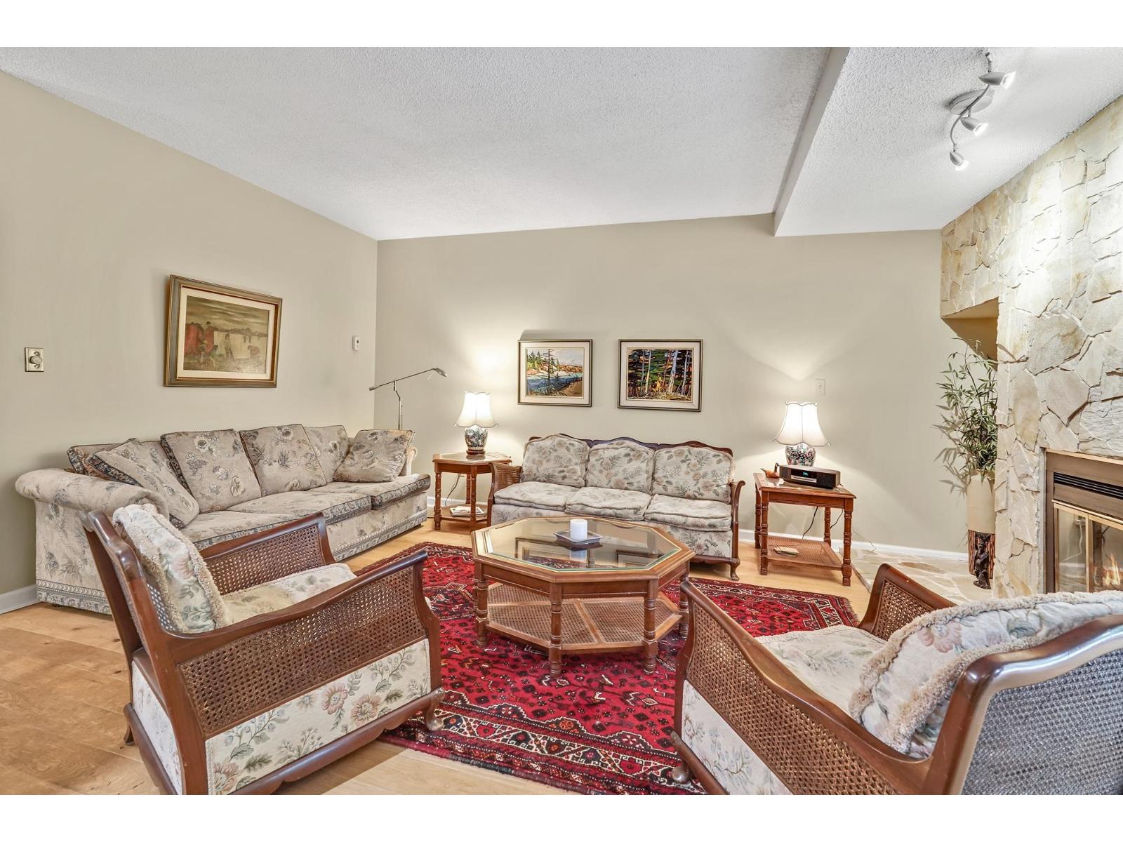 103 12749 16 Avenue, Surrey, British Columbia  V4A 1N2 - Photo 3 - R3037701