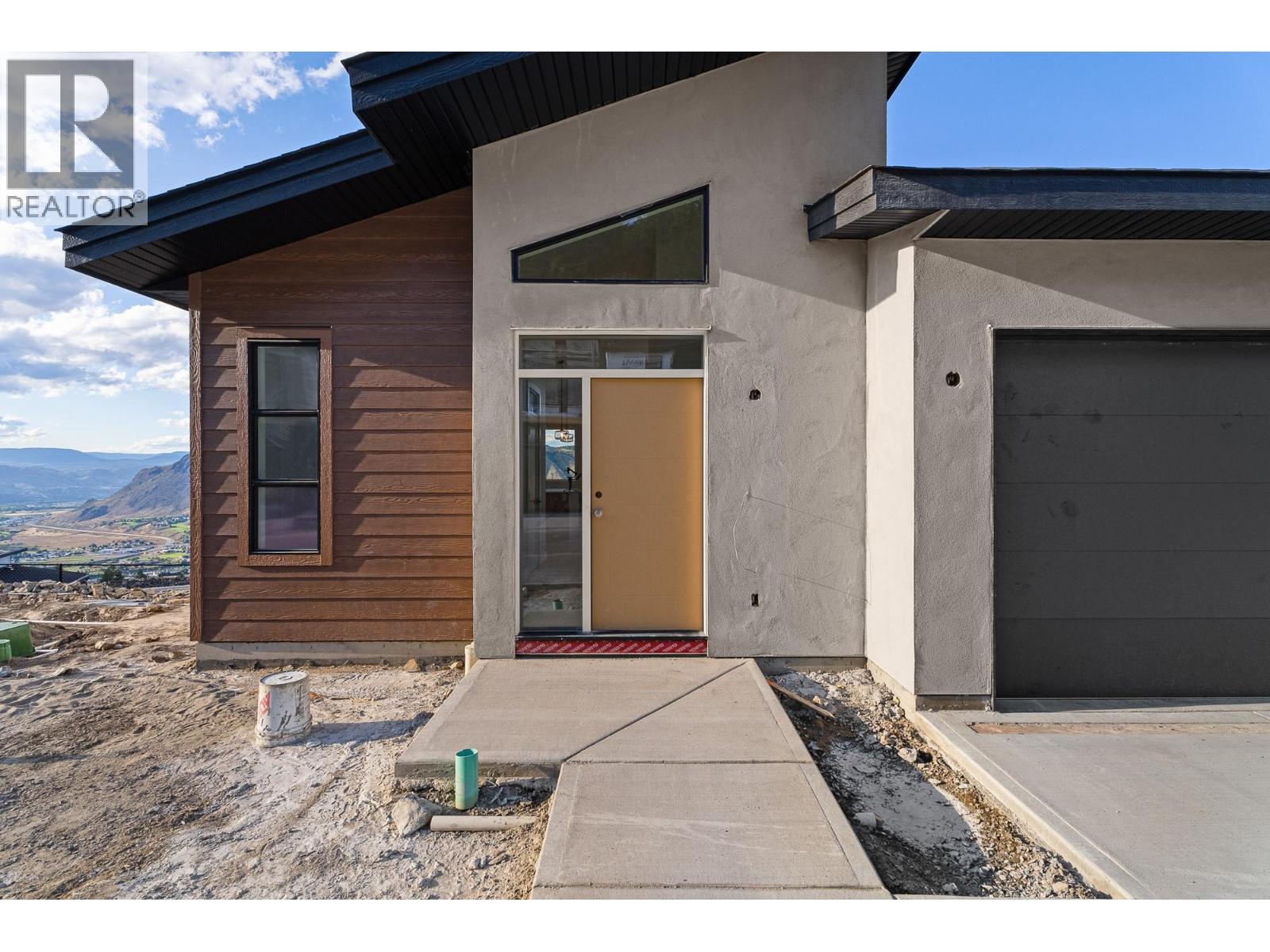 Property at 2400 Coldwater Drive Unit# 140 image 2