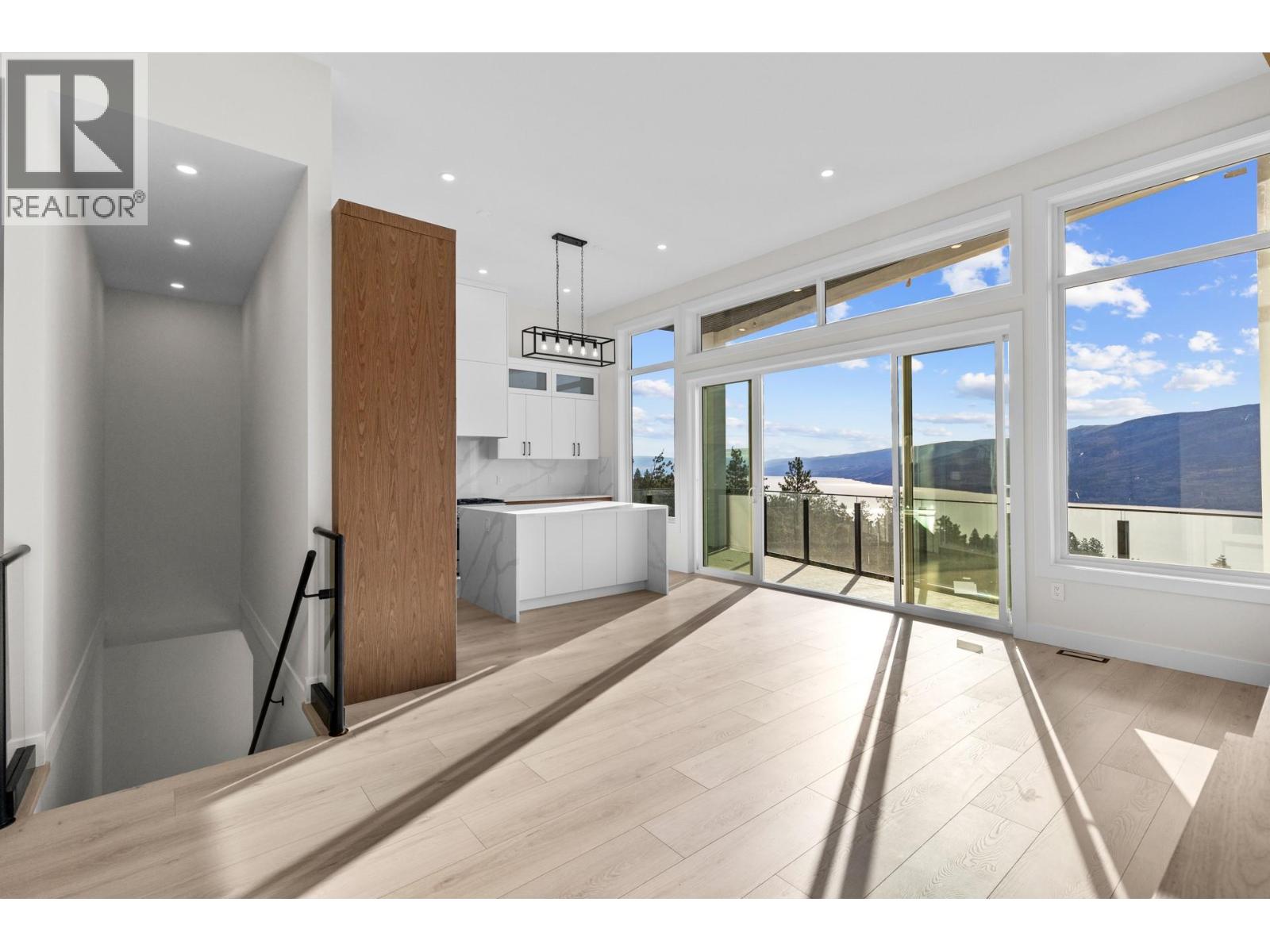 Property at 6048 Gerrie Road image 2