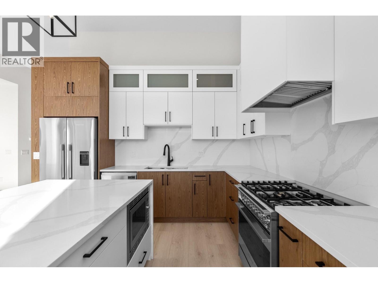 Property at 6048 Gerrie Road image 5