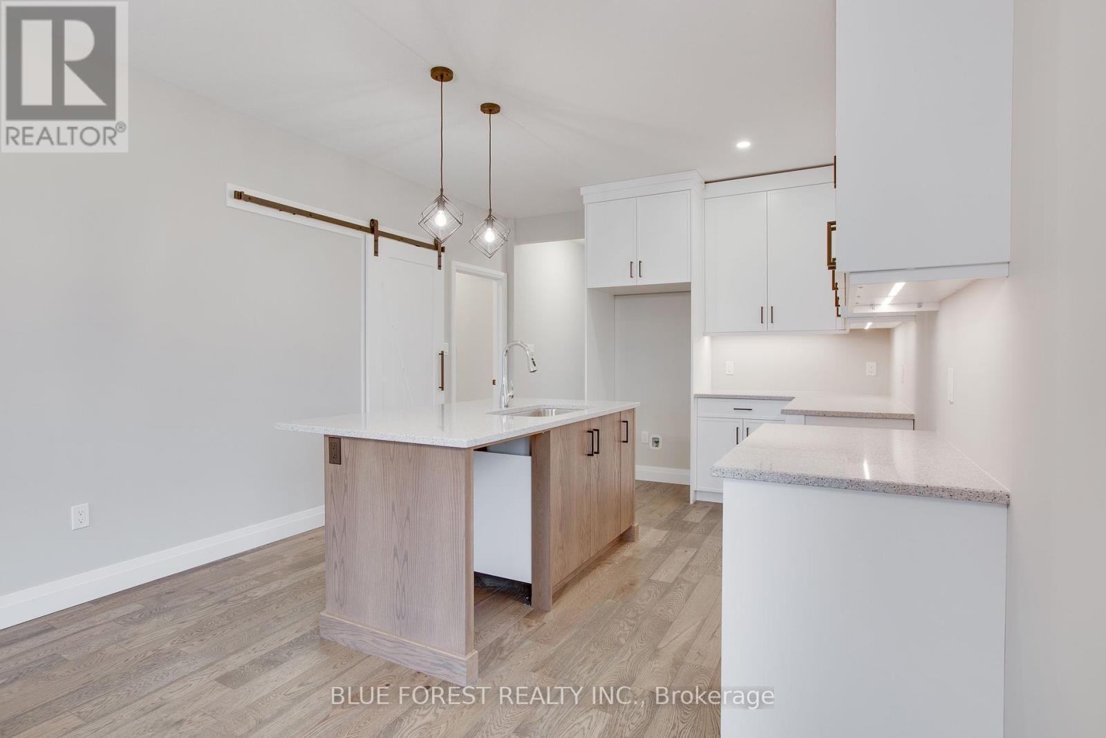 142 Shirley Street, Thames Centre, Ontario  N0M 2P0 - Photo 10 - X12348197