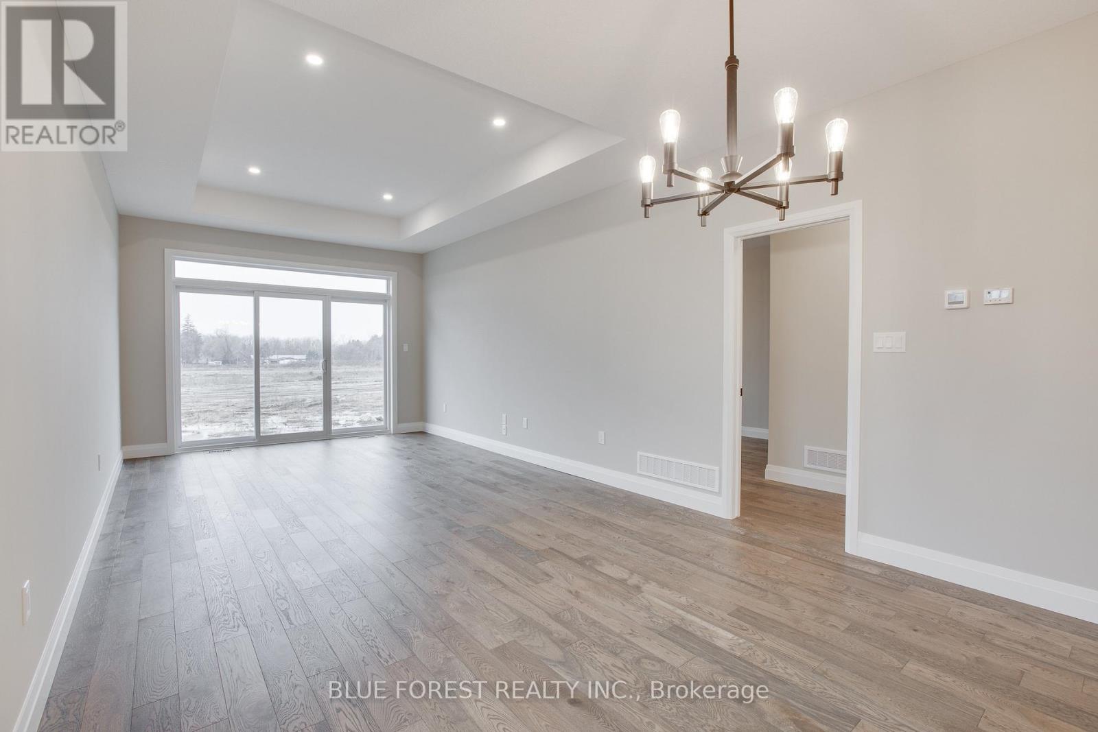 142 Shirley Street, Thames Centre, Ontario  N0M 2P0 - Photo 13 - X12348197
