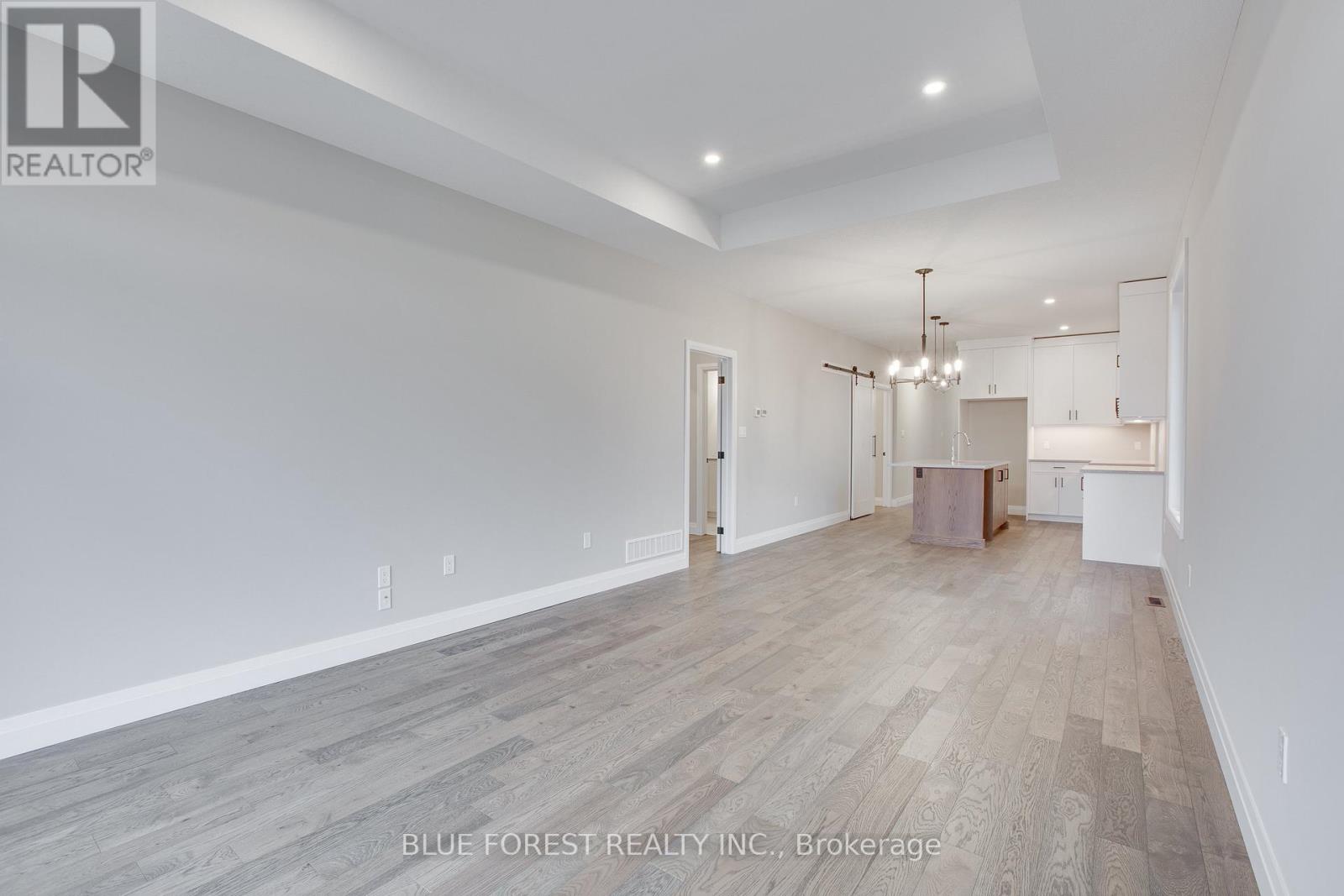 142 Shirley Street, Thames Centre, Ontario  N0M 2P0 - Photo 15 - X12348197