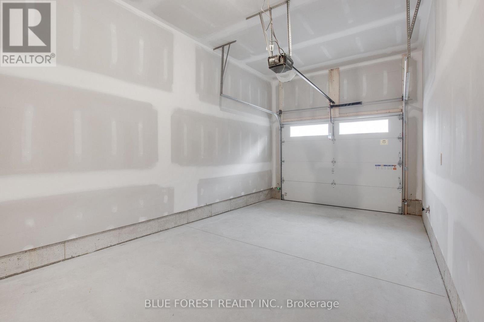 142 Shirley Street, Thames Centre, Ontario  N0M 2P0 - Photo 24 - X12348197