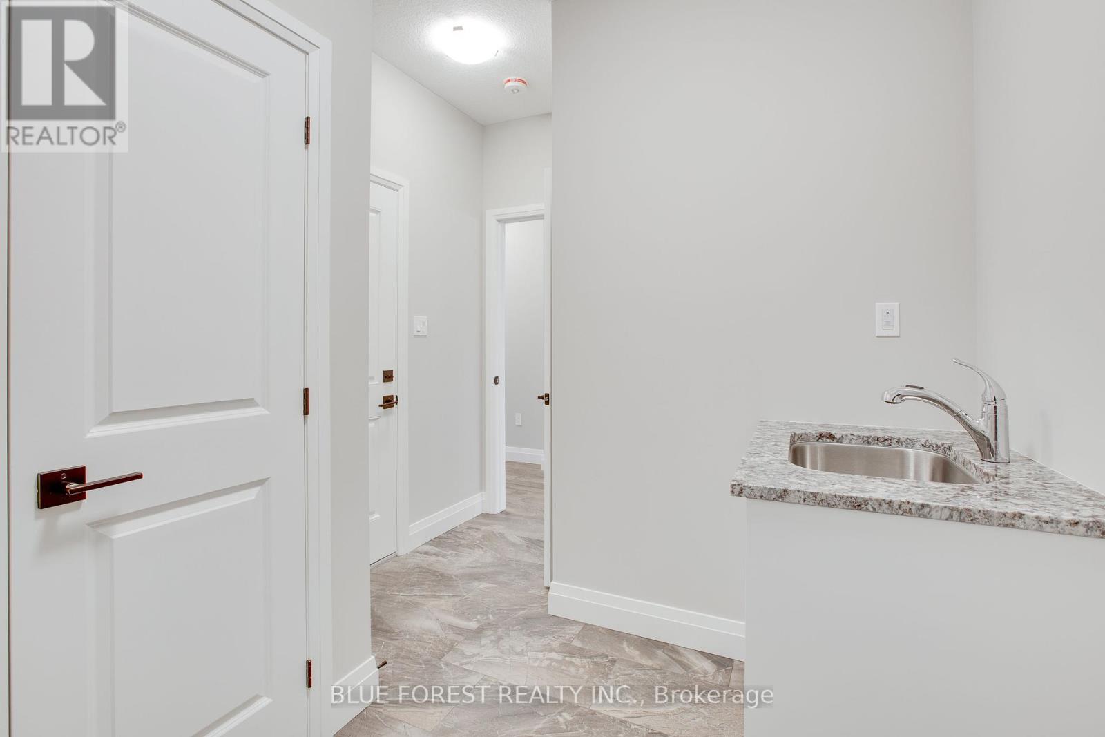 142 Shirley Street, Thames Centre, Ontario  N0M 2P0 - Photo 7 - X12348197