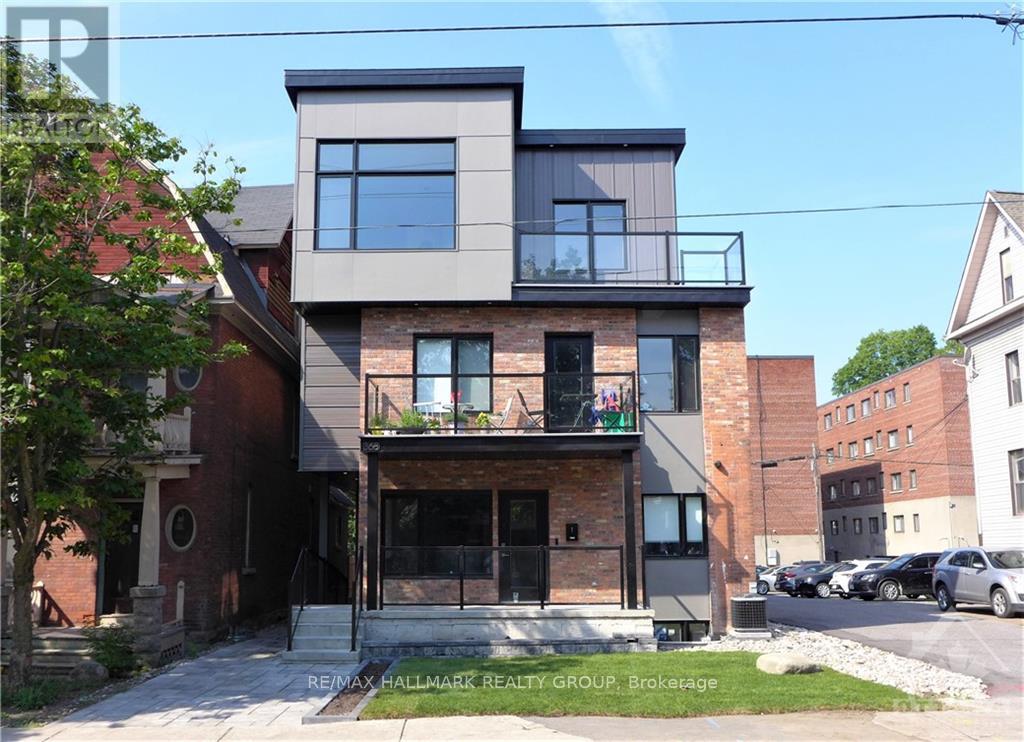 2 - 368 CHAPEL STREET, Ottawa, Ontario