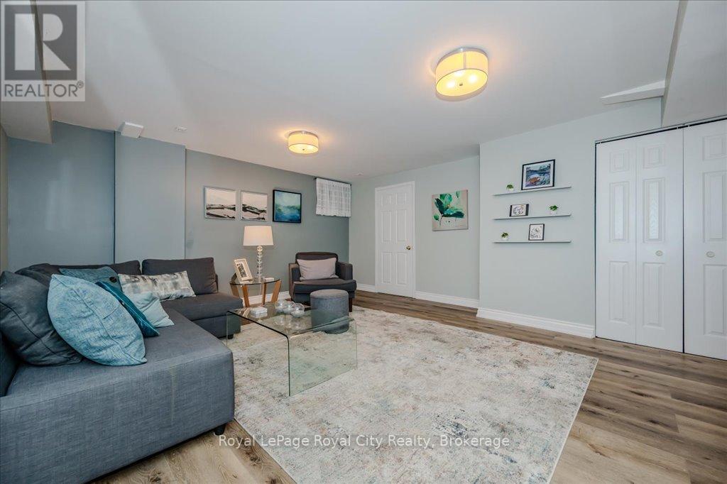 816 Village Green Boulevard, Mississauga, Ontario  L5E 3H8 - Photo 27 - W12348185