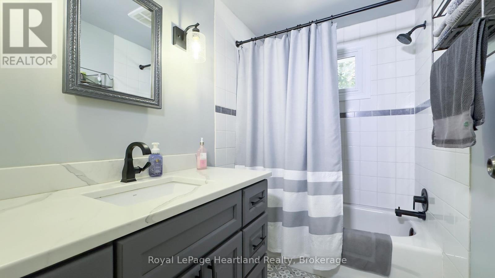 335 Oak Street, Goderich, Ontario  N7A 3R5 - Photo 17 - X12348191