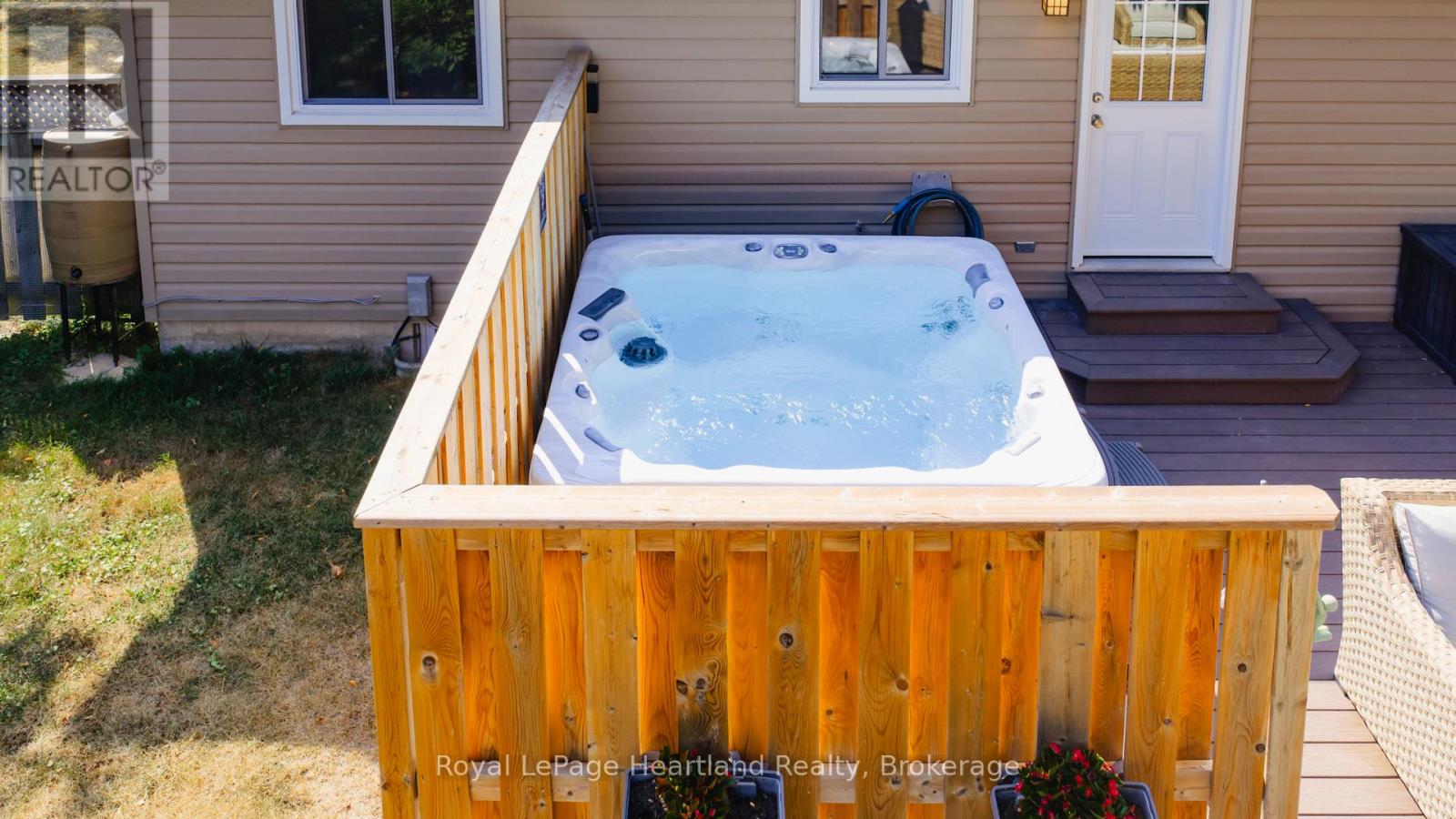 335 Oak Street, Goderich, Ontario  N7A 3R5 - Photo 42 - X12348191