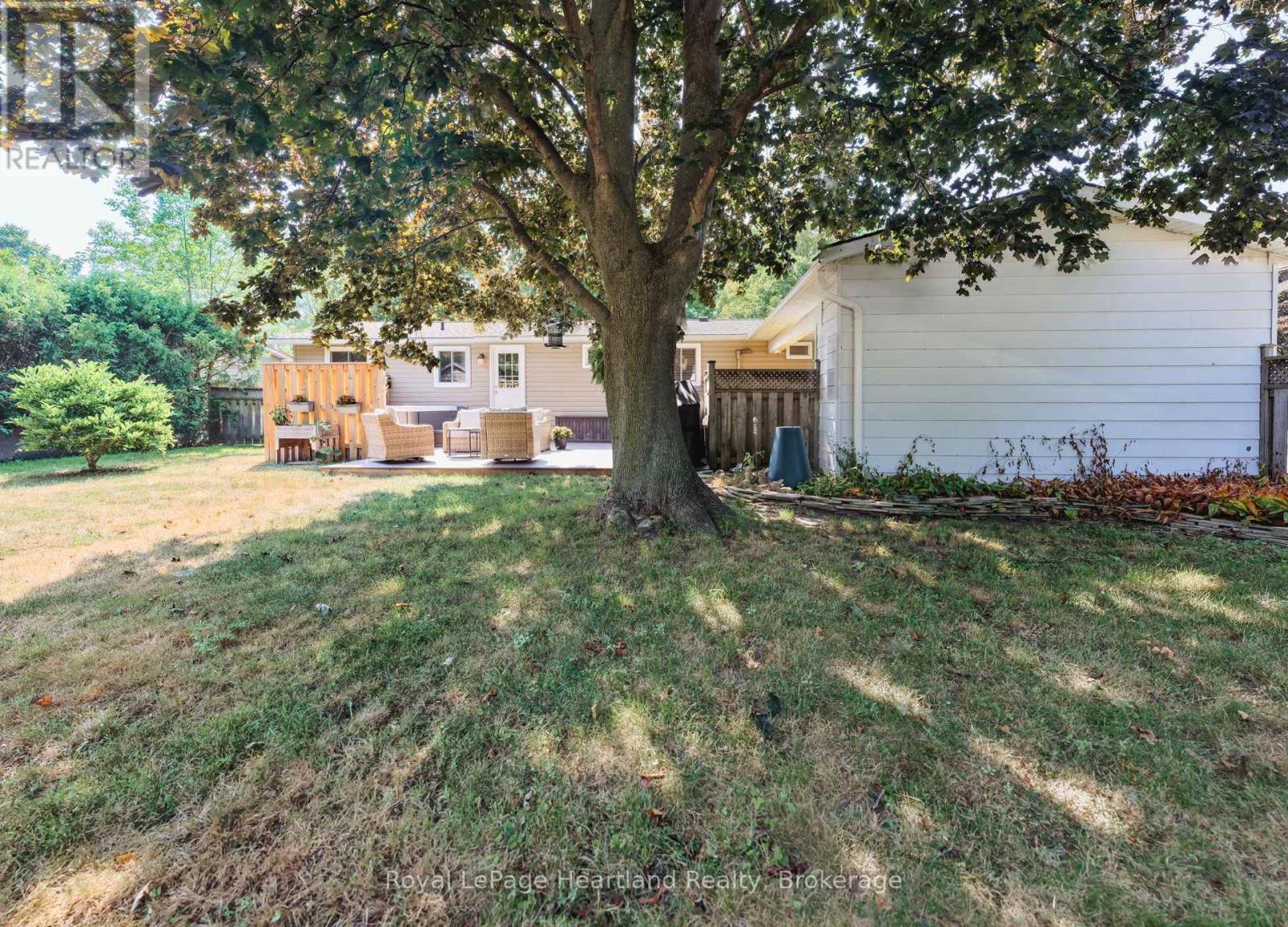 335 Oak Street, Goderich, Ontario  N7A 3R5 - Photo 45 - X12348191