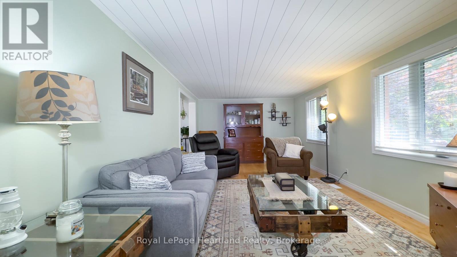 335 Oak Street, Goderich, Ontario  N7A 3R5 - Photo 5 - X12348191