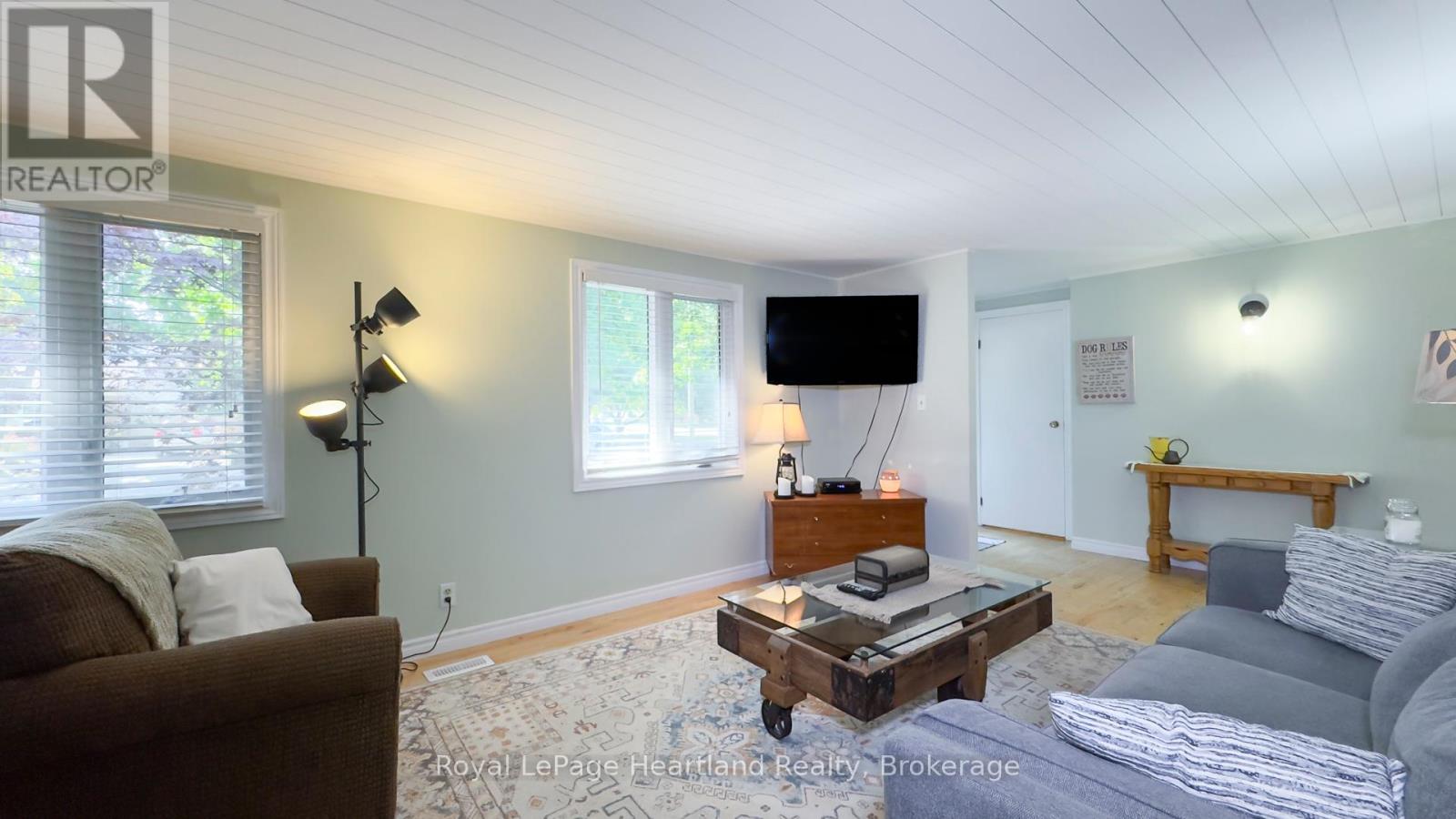 335 Oak Street, Goderich, Ontario  N7A 3R5 - Photo 6 - X12348191