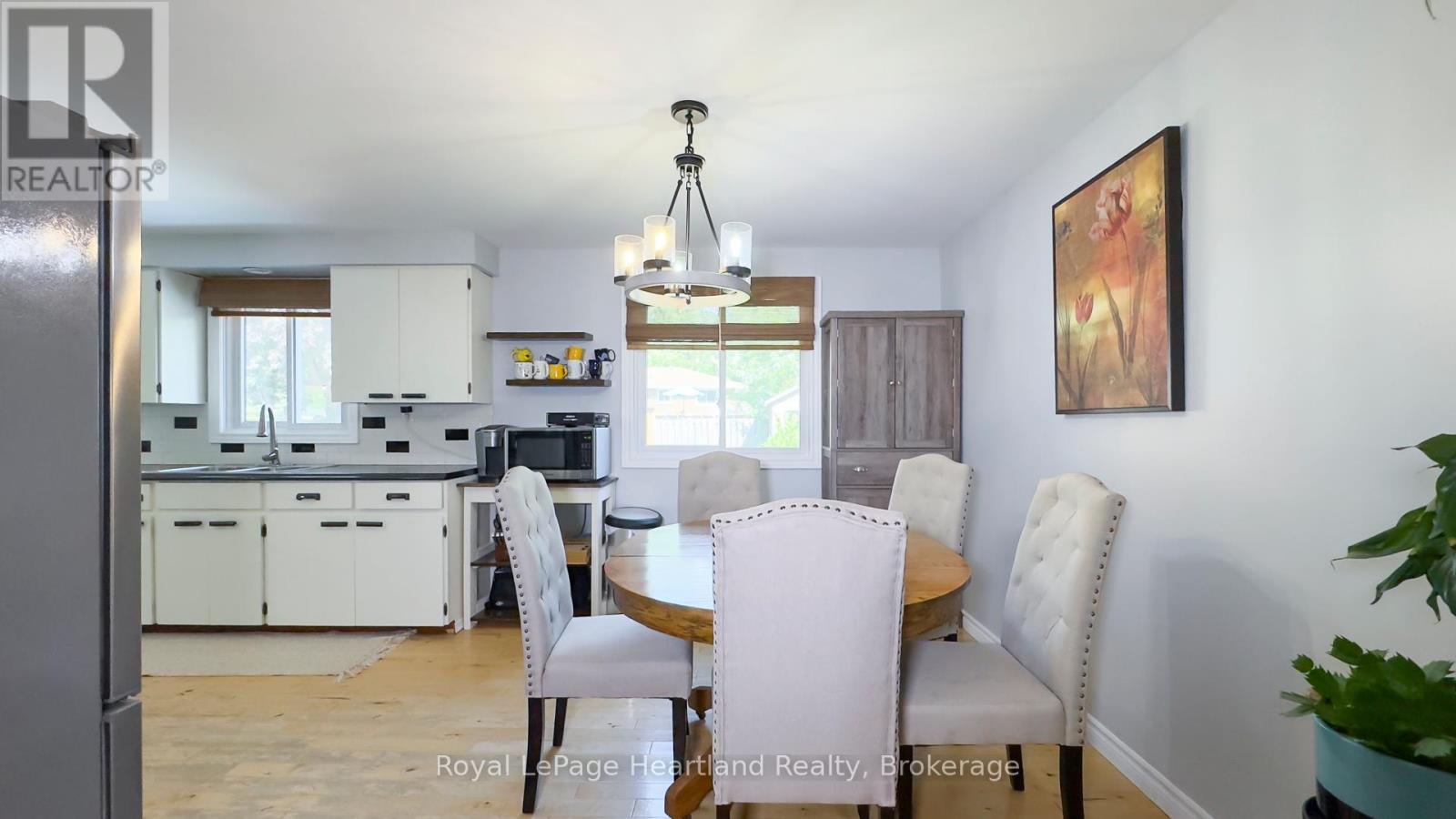 335 Oak Street, Goderich, Ontario  N7A 3R5 - Photo 8 - X12348191