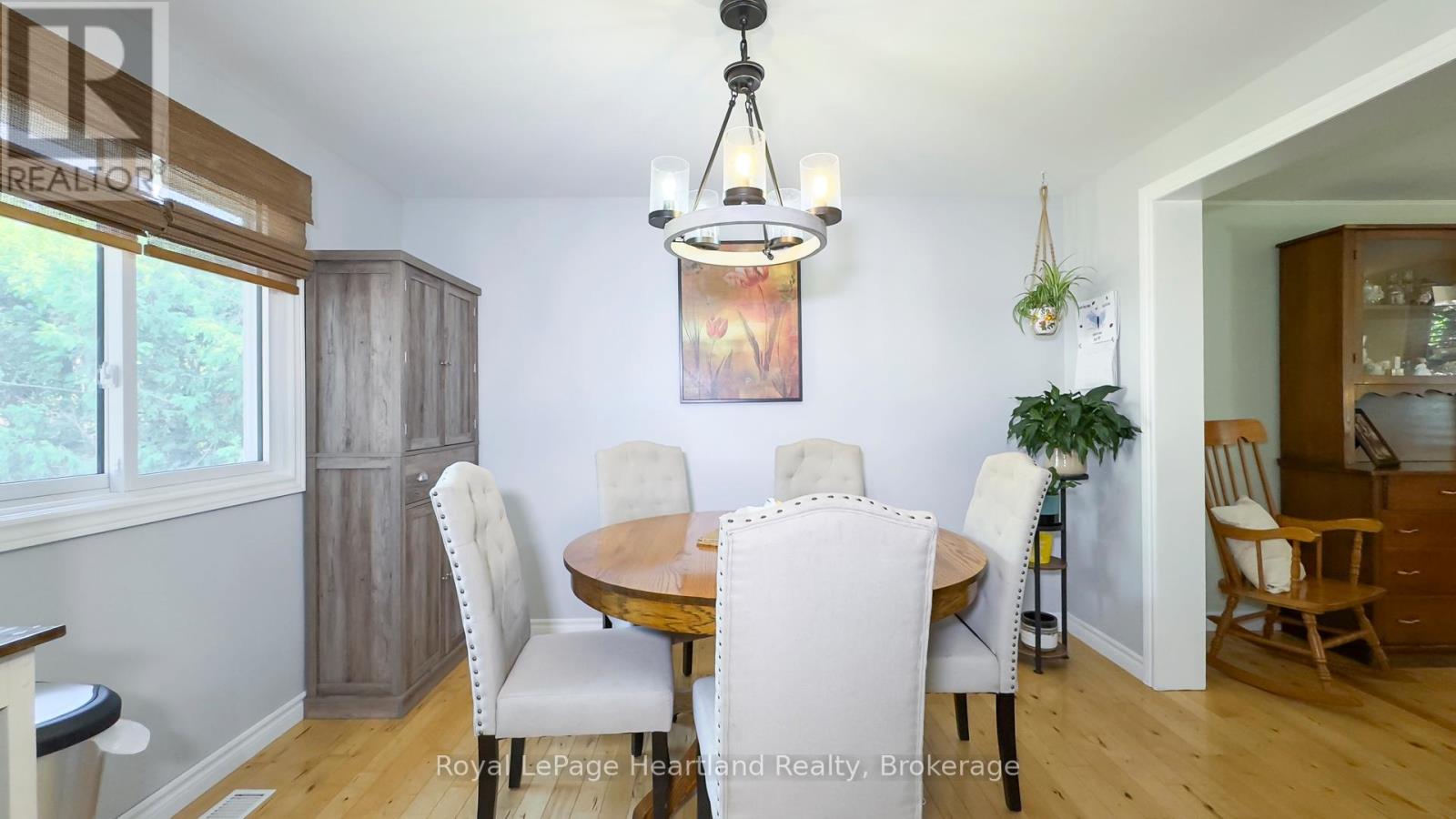 335 Oak Street, Goderich, Ontario  N7A 3R5 - Photo 9 - X12348191