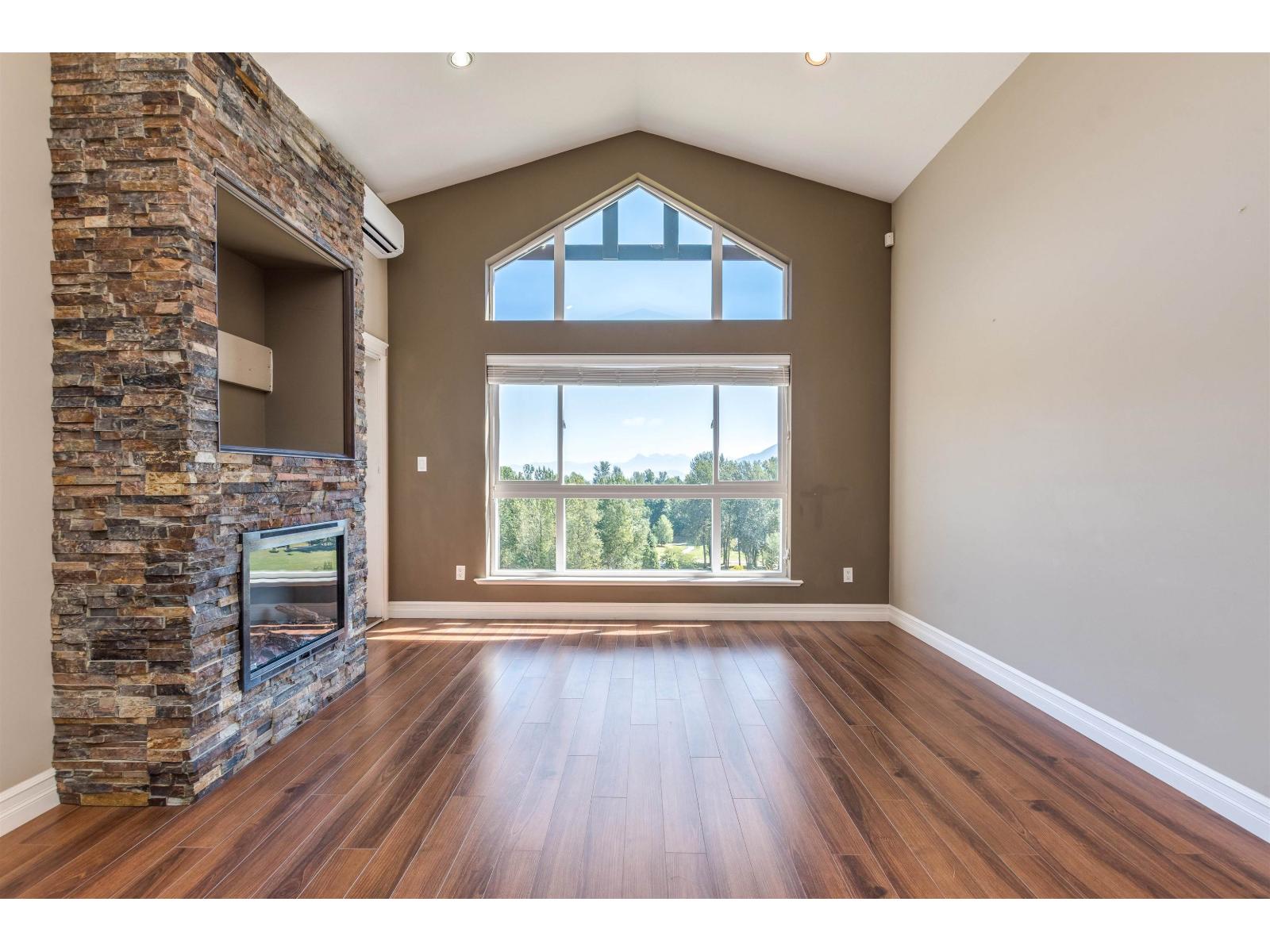 307 33755 7 Avenue, Mission, British Columbia  V2V 0A4 - Photo 6 - R3037736