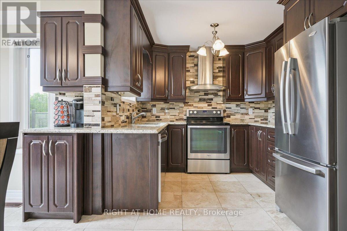 5322 Lismic Boulevard, Mississauga, Ontario  L5V 1P5 - Photo 16 - W12346088