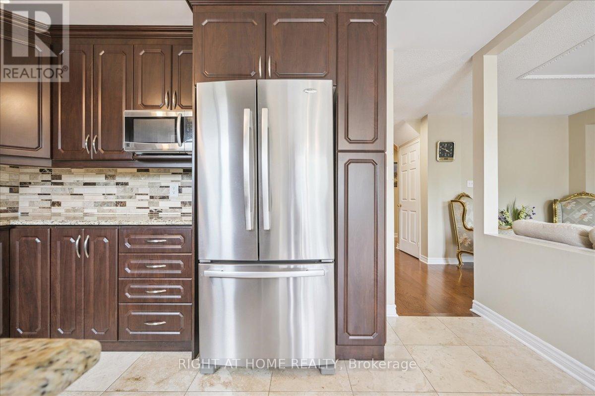 5322 Lismic Boulevard, Mississauga, Ontario  L5V 1P5 - Photo 18 - W12346088