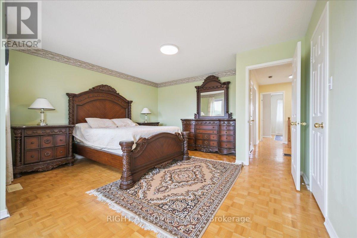 5322 Lismic Boulevard, Mississauga, Ontario  L5V 1P5 - Photo 27 - W12346088