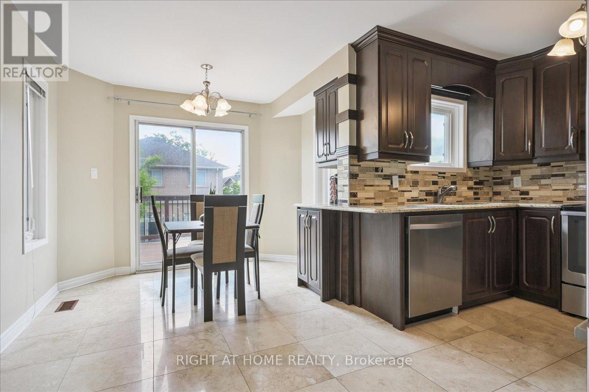5322 Lismic Boulevard, Mississauga, Ontario  L5V 1P5 - Photo 15 - W12346088