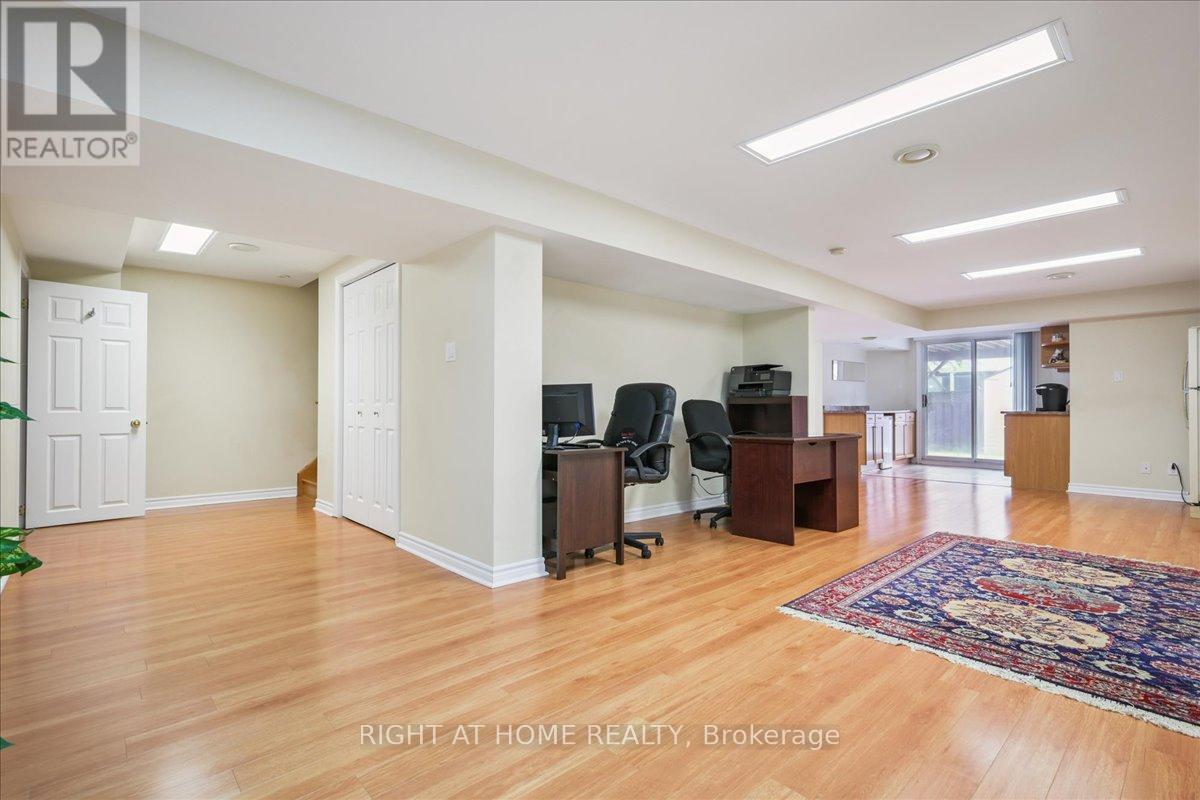 5322 Lismic Boulevard, Mississauga, Ontario  L5V 1P5 - Photo 31 - W12346088
