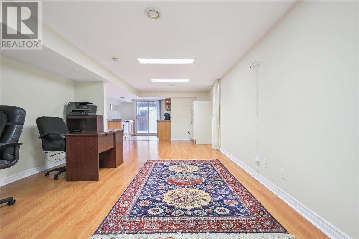 5322 Lismic Boulevard, Mississauga, Ontario  L5V 1P5 - Photo 33 - W12346088