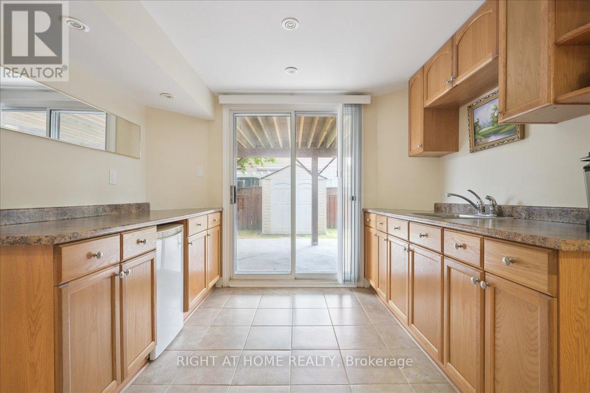 5322 Lismic Boulevard, Mississauga, Ontario  L5V 1P5 - Photo 37 - W12346088
