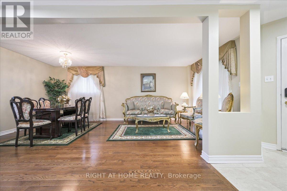 5322 Lismic Boulevard, Mississauga, Ontario  L5V 1P5 - Photo 6 - W12346088