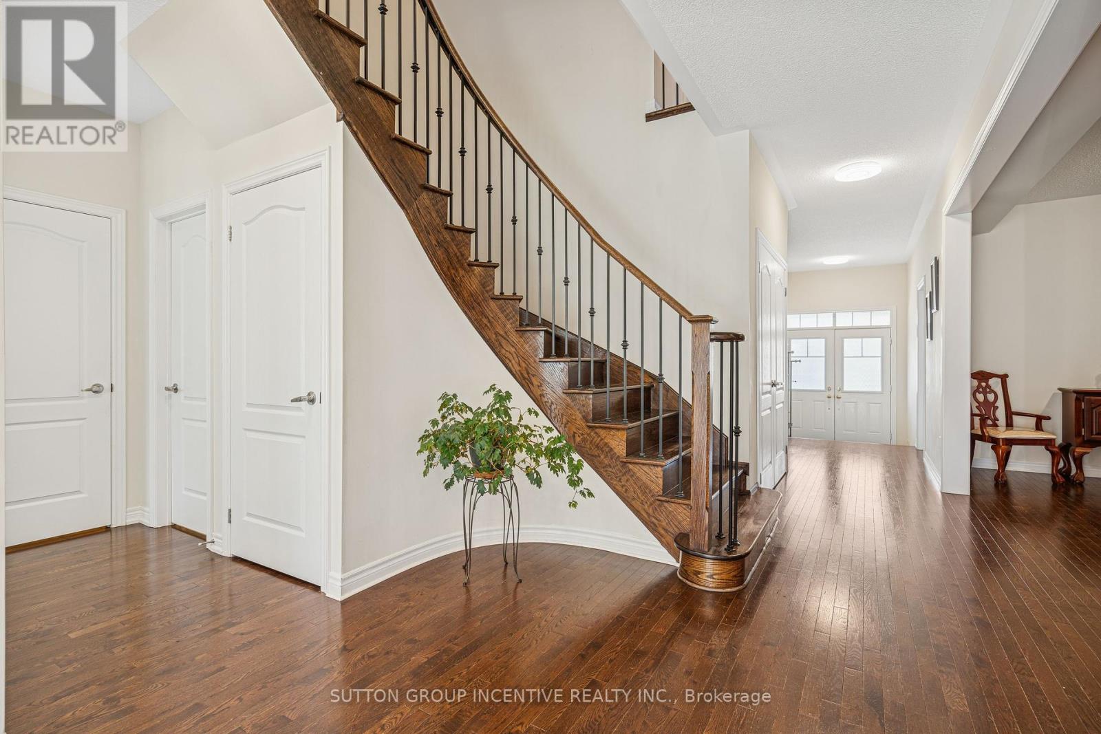 1322 Bardeau Street, Innisfil, Ontario  L0L 1W0 - Photo 14 - N12348190