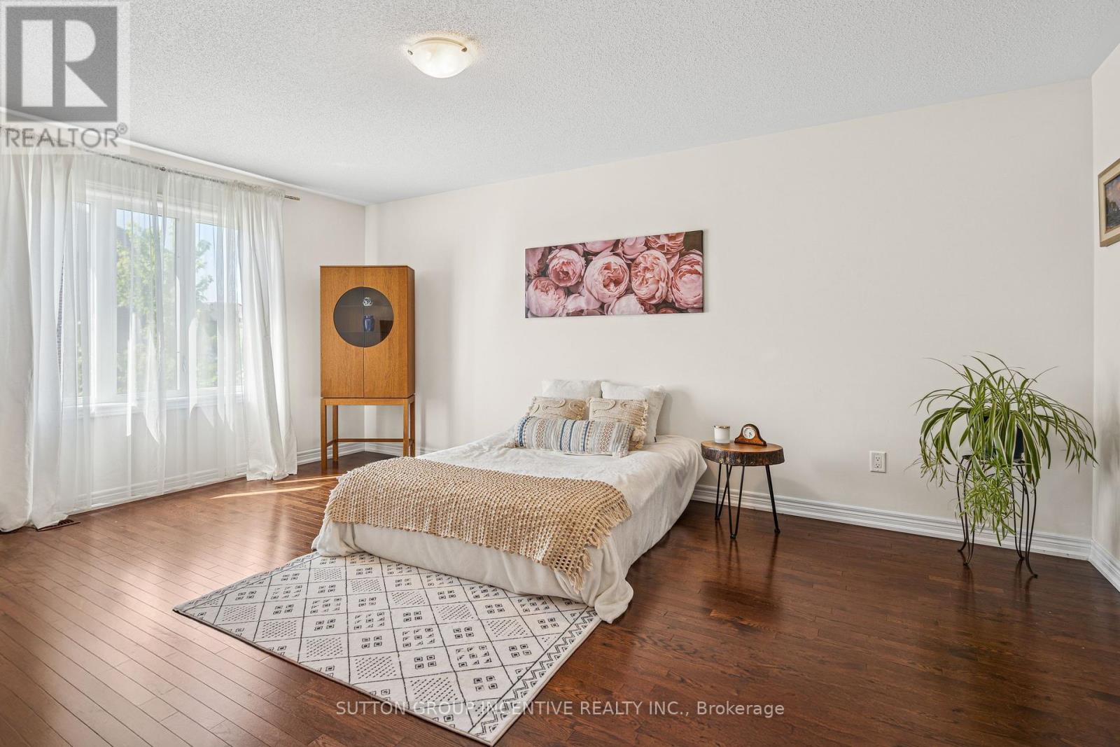 1322 Bardeau Street, Innisfil, Ontario  L0L 1W0 - Photo 19 - N12348190