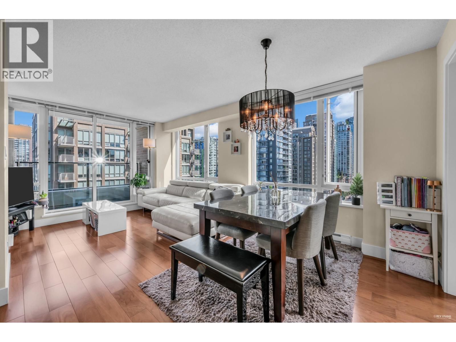 1506 1088 Richards Street, Vancouver, British Columbia  V6B 0J8 - Photo 1 - R3037710