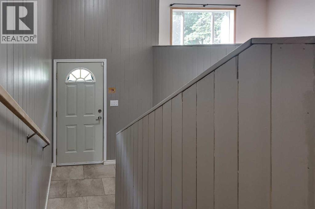 Property at A, 5915 52 Avenue image 4