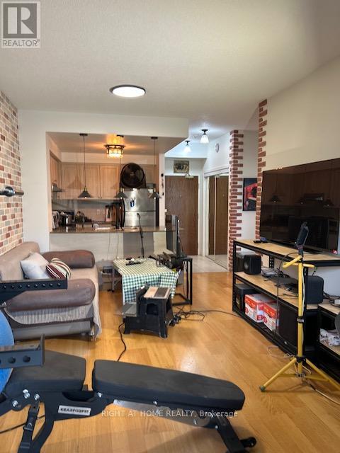 403 - 2 Maison Parc Court, Vaughan, Ontario  L4J 9K4 - Photo 11 - N12309645