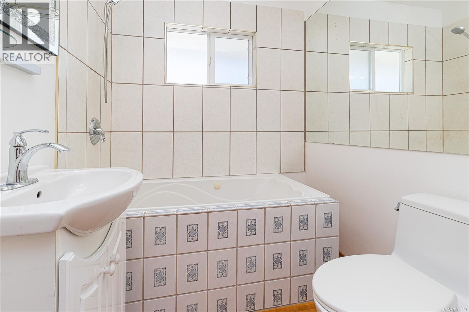 2560 Dorset Rd, Oak Bay, British Columbia  V8R 3M7 - Photo 28 - 1011287