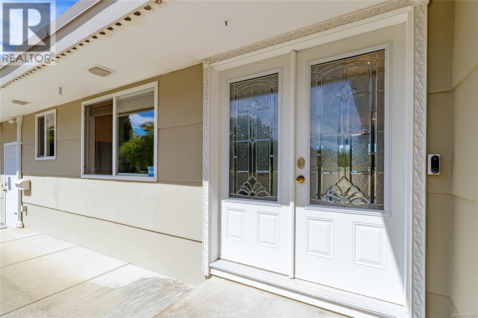 2560 Dorset Rd, Oak Bay, British Columbia  V8R 3M7 - Photo 5 - 1011287