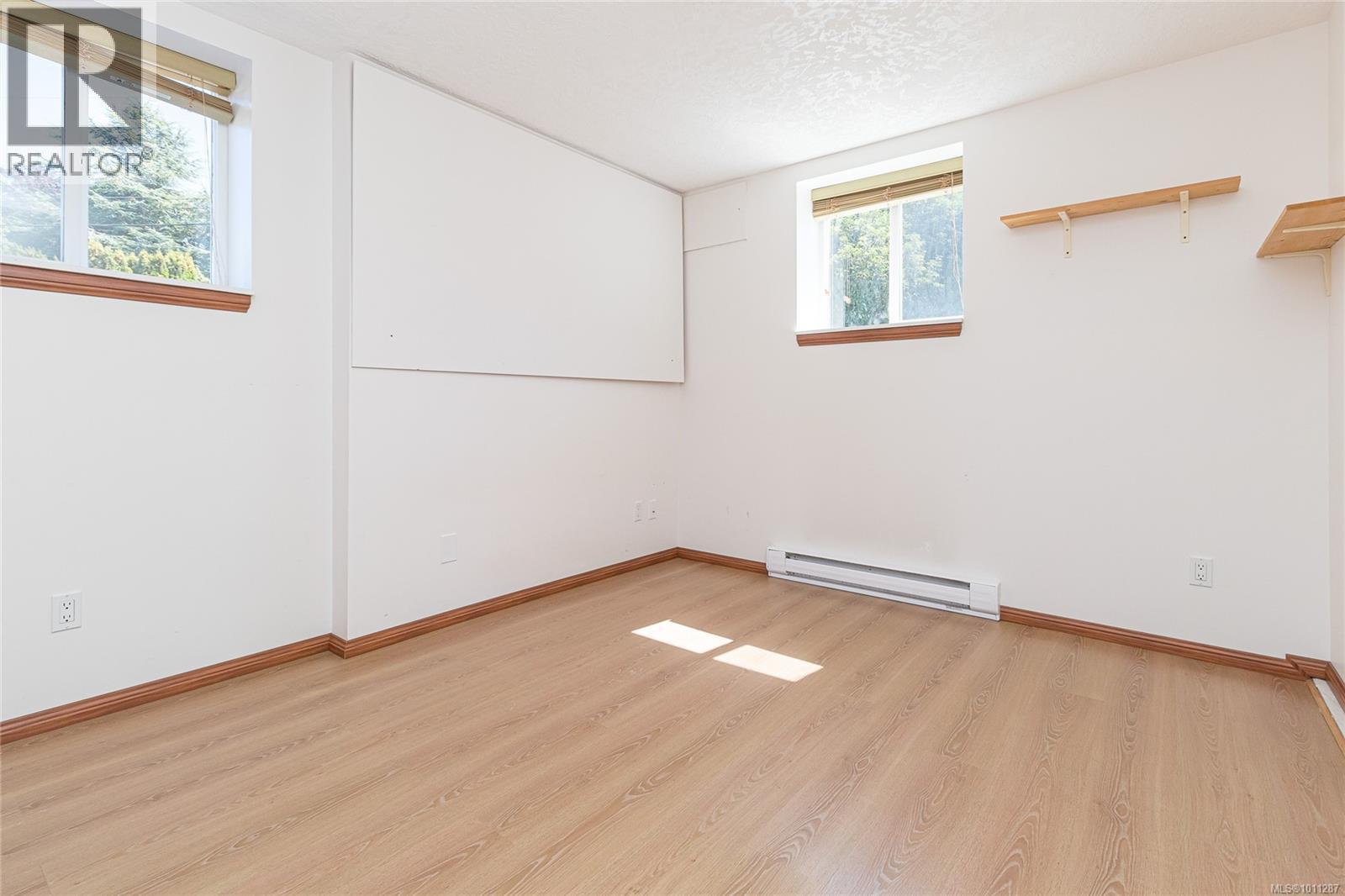 2560 Dorset Rd, Oak Bay, British Columbia  V8R 3M7 - Photo 47 - 1011287