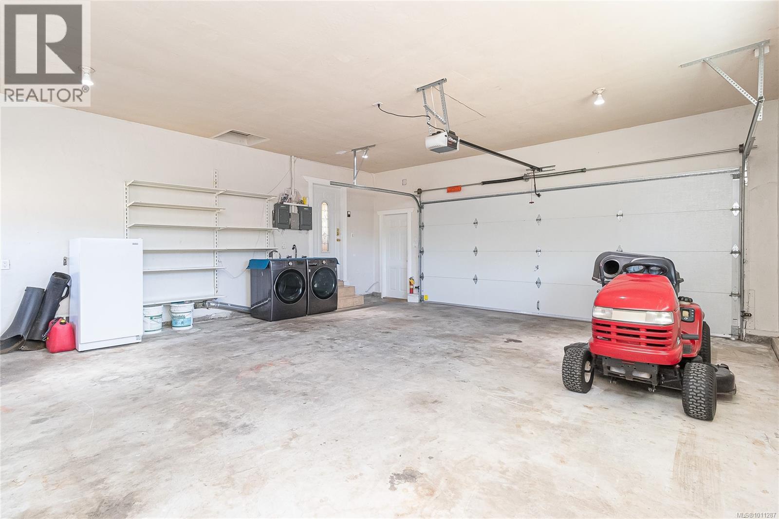 2560 Dorset Rd, Oak Bay, British Columbia  V8R 3M7 - Photo 54 - 1011287