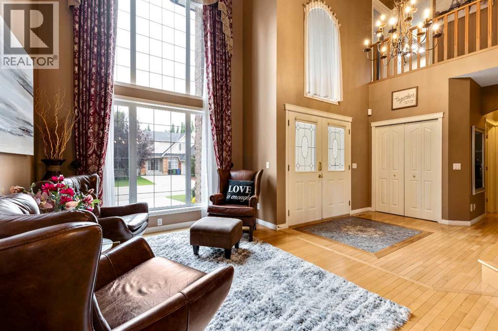 Property at 39 Discovery Ridge Rise SW image 3
