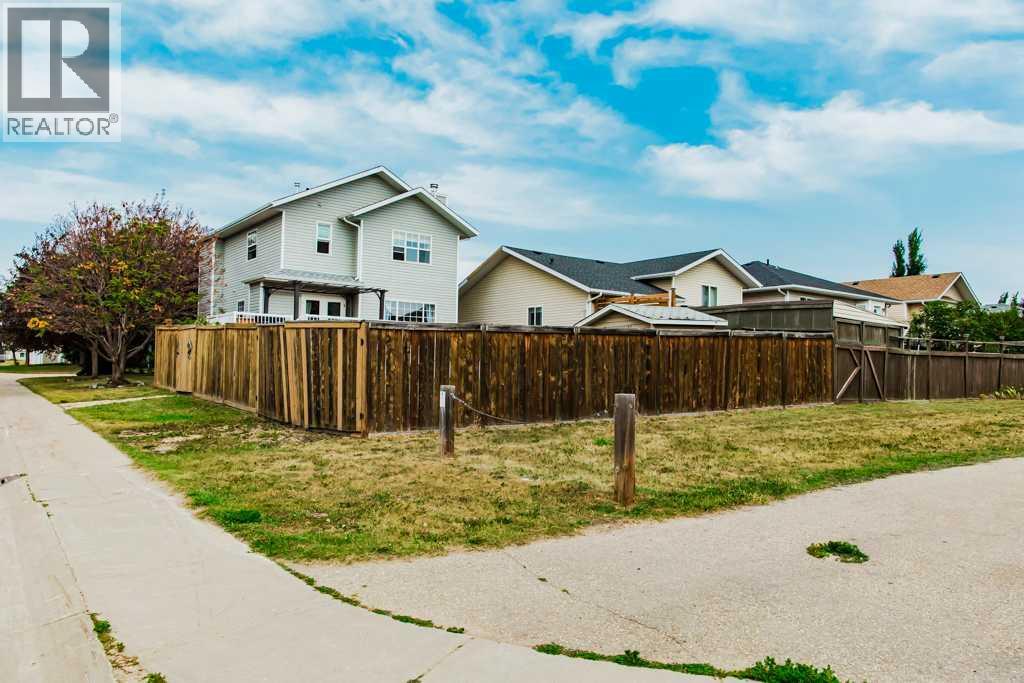Property at 8921 60A Avenue image 3