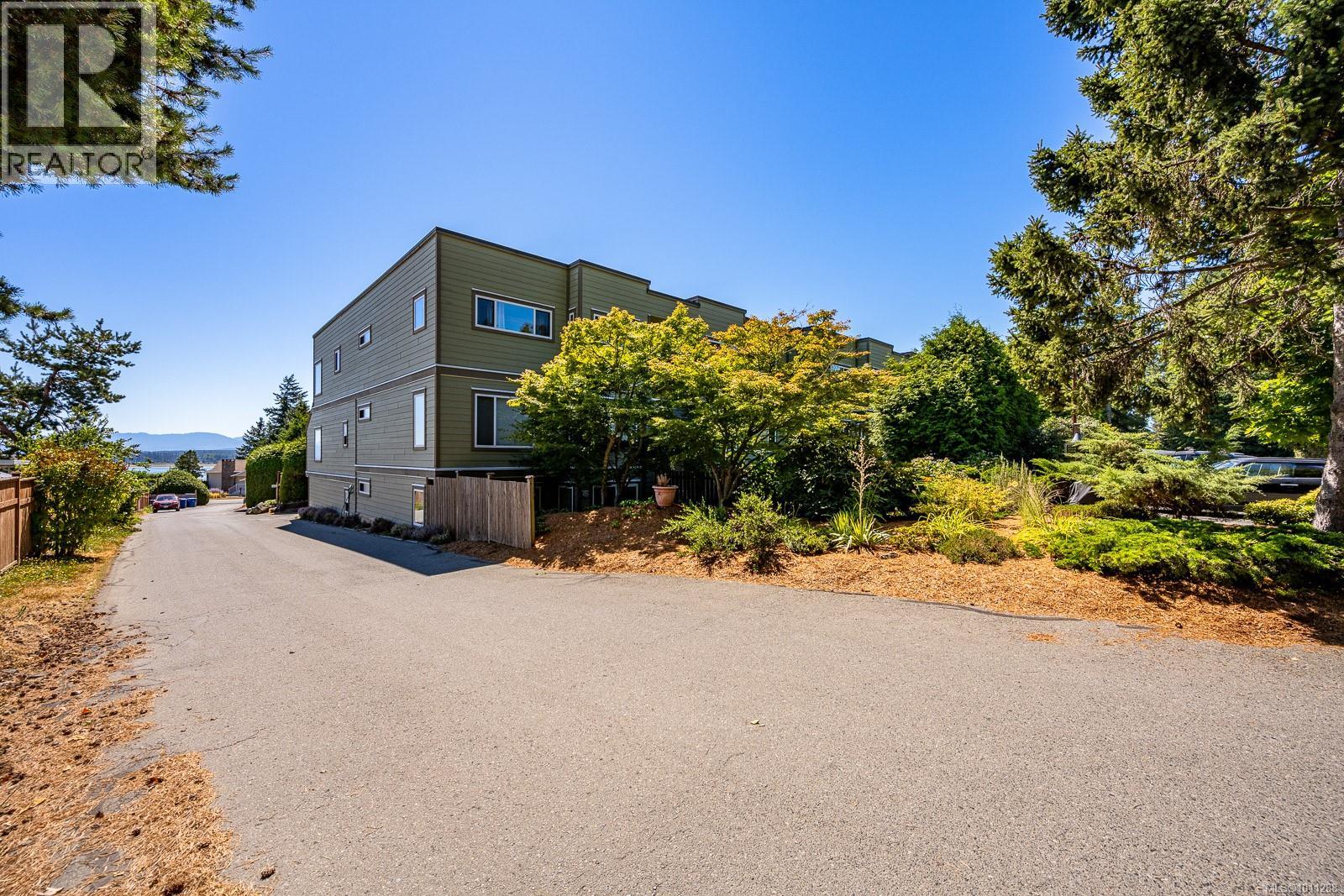 203 2250 Manor Pl, Comox, British Columbia  V9M 1C5 - Photo 39 - 1011288