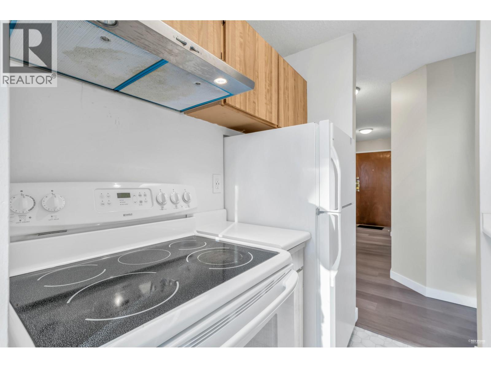 Listing Picture 17 of 28 : 606 1740 COMOX STREET, Vancouver / 溫哥華 - 魯藝地產 Yvonne Lu Group - MLS Medallion Club Member